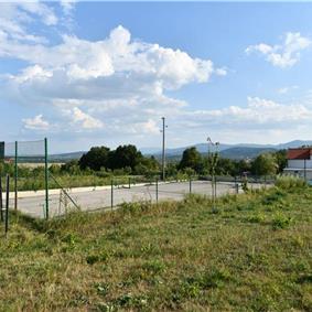 3 Bedroom Villa with Pool & Tennis Court near Sinj, sleeps 8